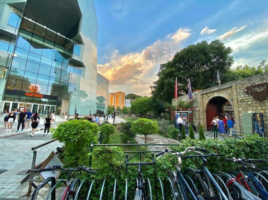 City Centre Big Art'Partment Heart Of The Capital 地拉那 外观 照片