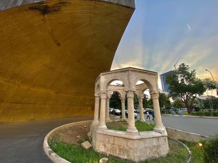 City Centre Big Art'Partment Heart Of The Capital 地拉那 外观 照片