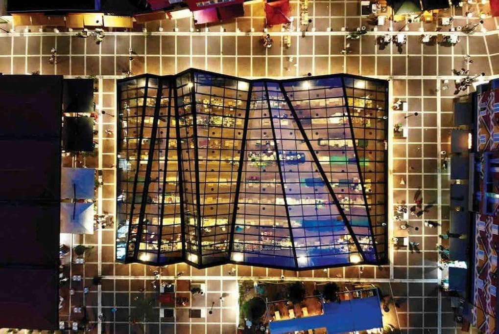 City Centre Big Art'Partment Heart Of The Capital 地拉那 外观 照片