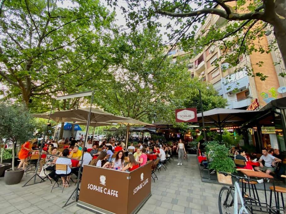 City Centre Big Art'Partment Heart Of The Capital 地拉那 外观 照片