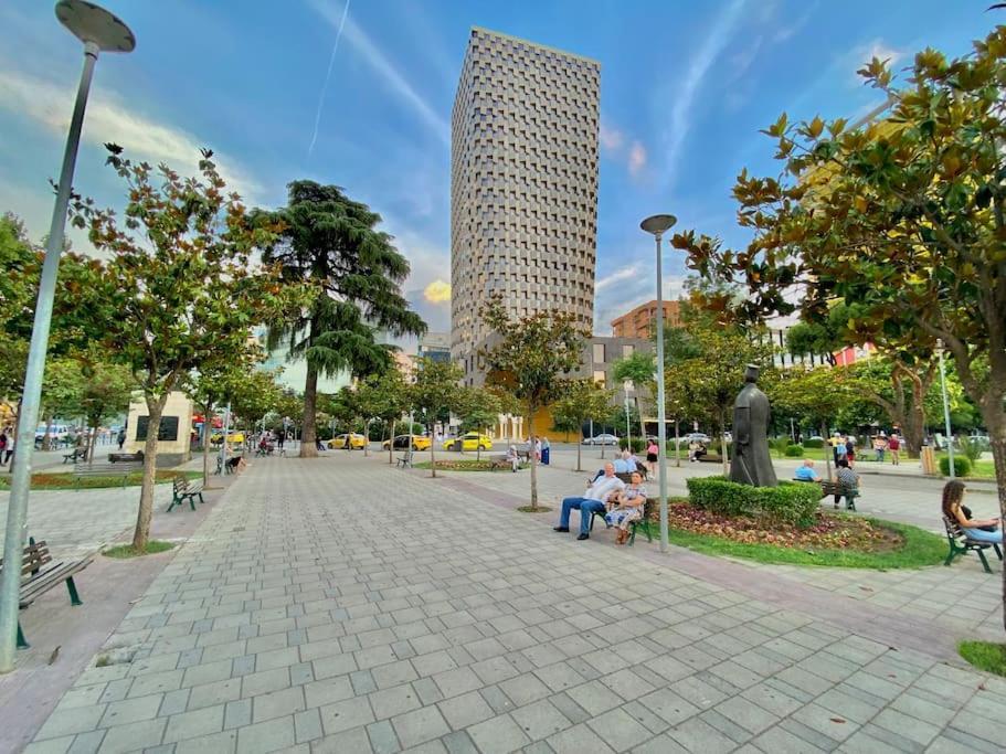 City Centre Big Art'Partment Heart Of The Capital 地拉那 外观 照片